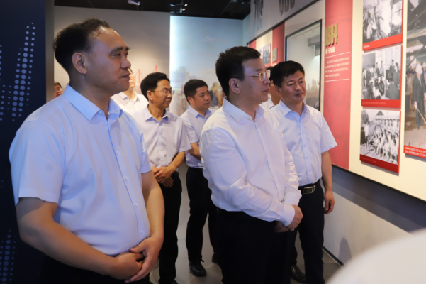 市委常委、市紀委書記、市監委主任岳嶺來淮鋼調研指導